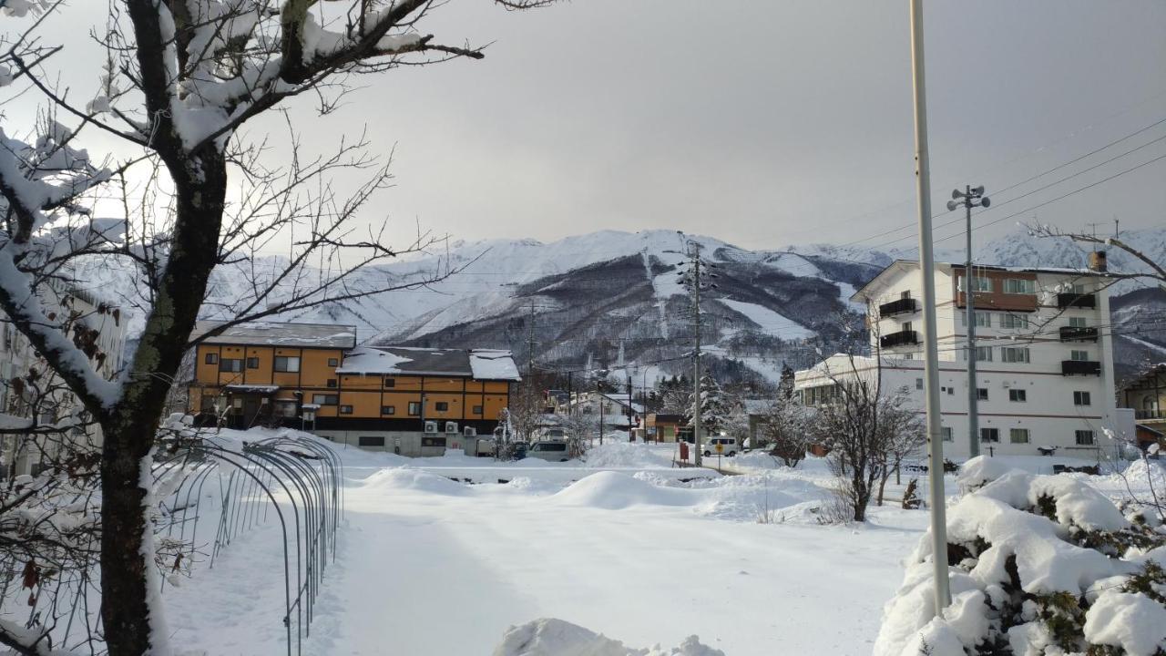 Petit Hotel P-Bow Hakuba Kültér fotó