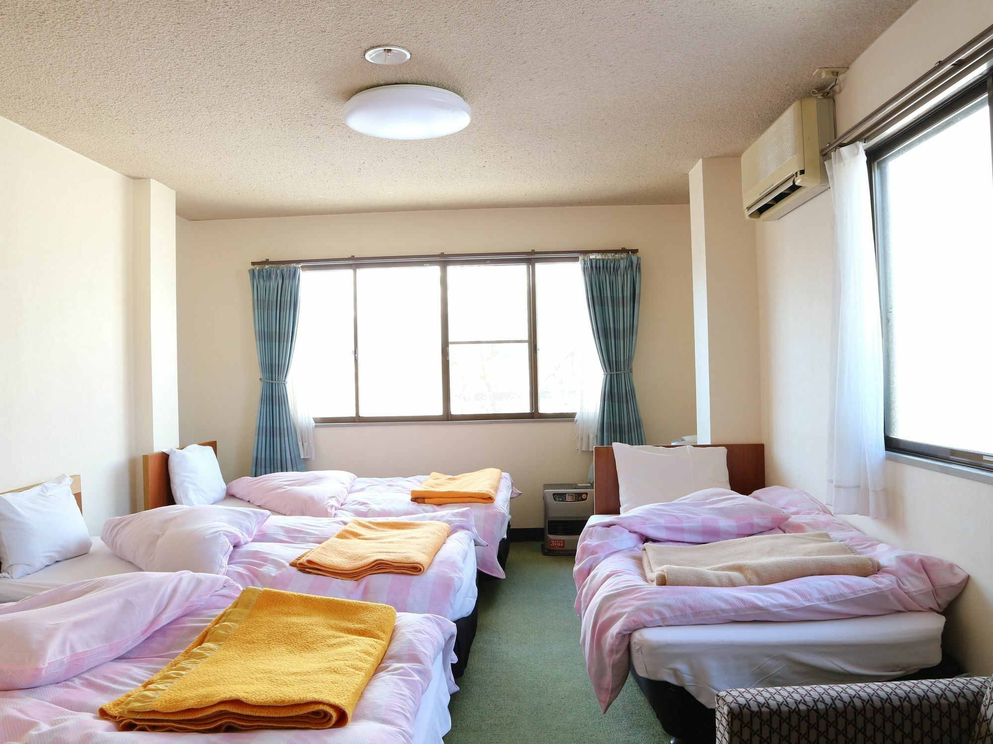 Petit Hotel P-Bow Hakuba Kültér fotó